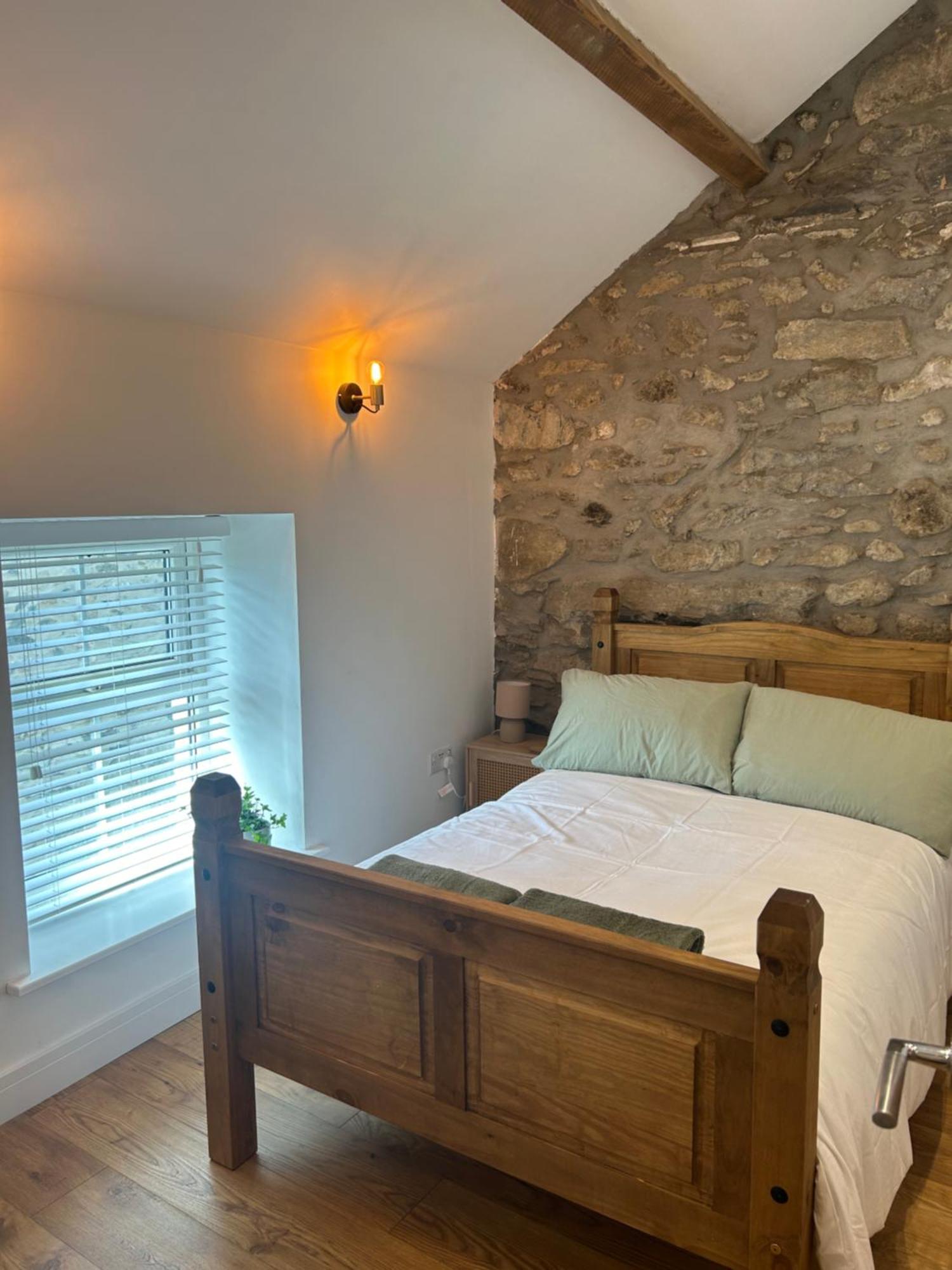 Llanllechid Cosy Modern Miners Cottage מראה חיצוני תמונה